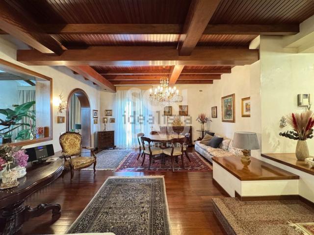 Case e ville in vendita di 336 m² in Via Eugenio Fantaccini, 25
