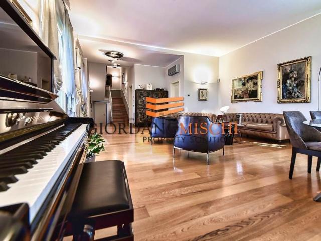 Case e ville in vendita di 336 m² in Via Olona, 15