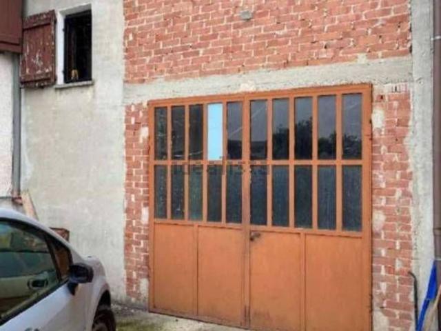 Case e ville in vendita di 336 m² in Via Scurzolengo, 19
