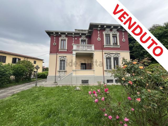 Case e ville in vendita di 336 m² in Località Bolognolo, 40