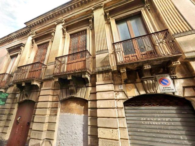 Case e ville in vendita di 337 m² in Via Atanasia, 7