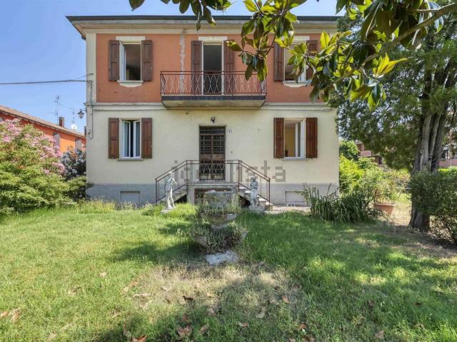 Case e ville in vendita di 337 m² in Via Forlai, 5
