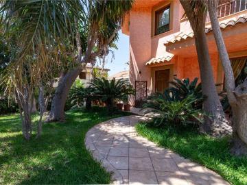 Case e ville in vendita di 339 m²
