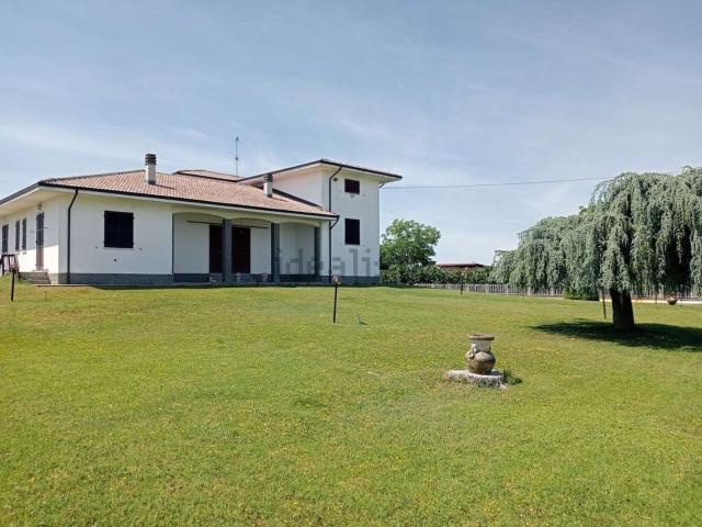 Case e ville in vendita di 340 m²
