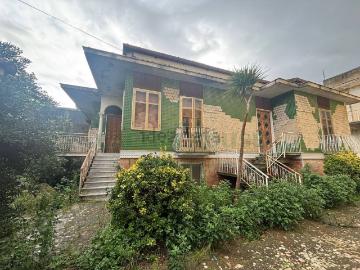 Case e ville in vendita di 340 m²