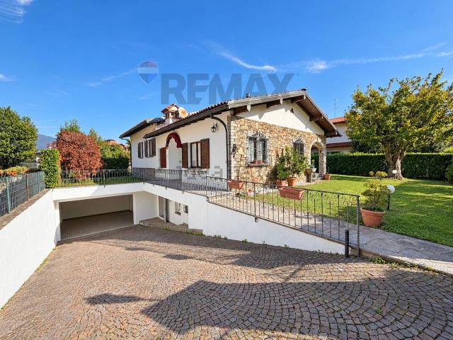 Case e ville in vendita di 340 m²