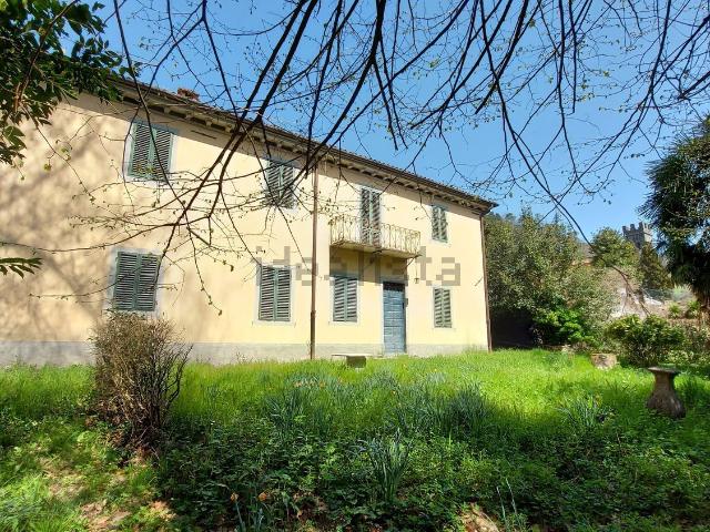 Case e ville in vendita di 340 m²