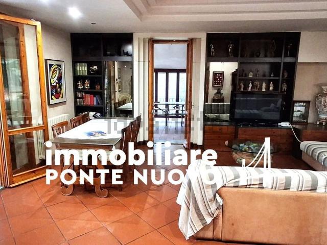 Case e ville in vendita di 340 m²