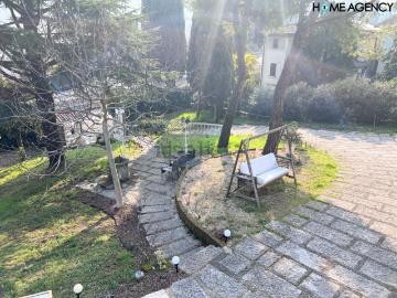 Case e ville in vendita di 340 m²