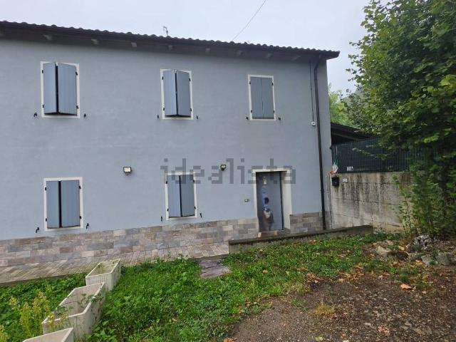 Case e ville in vendita di 340 m² in Via Benedello