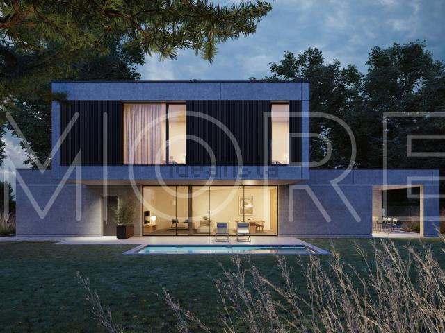 Case e ville in vendita di 340 m² in Via Giuseppe Verdi