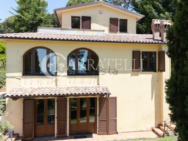 Case e ville in vendita di 340 m² in Via delle Rose, 9