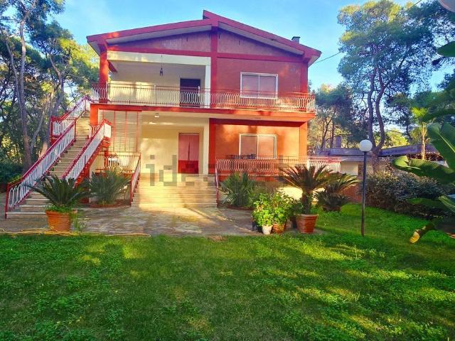 Case e ville in vendita di 340 m² in Via Oceano delle Tempeste