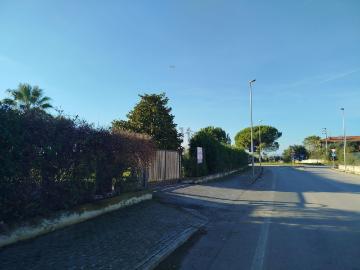 Case e ville in vendita di 340 m² in Via Lago Lucrino