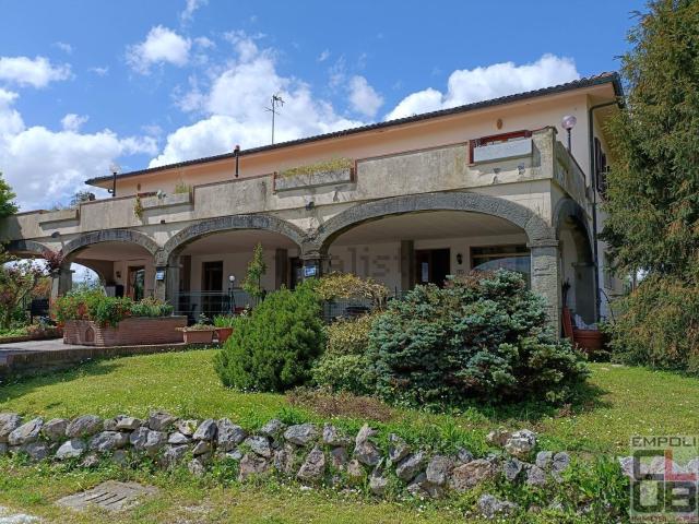 Case e ville in vendita di 340 m² in Via San Bartolomeo