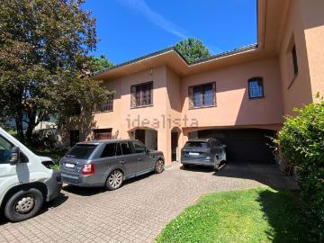 Case e ville in vendita di 340 m² in Via Vittorio Veneto, 9