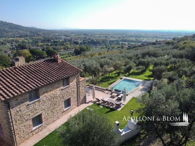 Case e ville in vendita di 340 m² in Località Cegliolo, 34