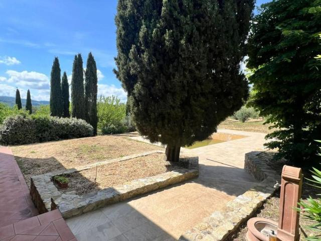 Case e ville in vendita di 340 m² in Località Poderina