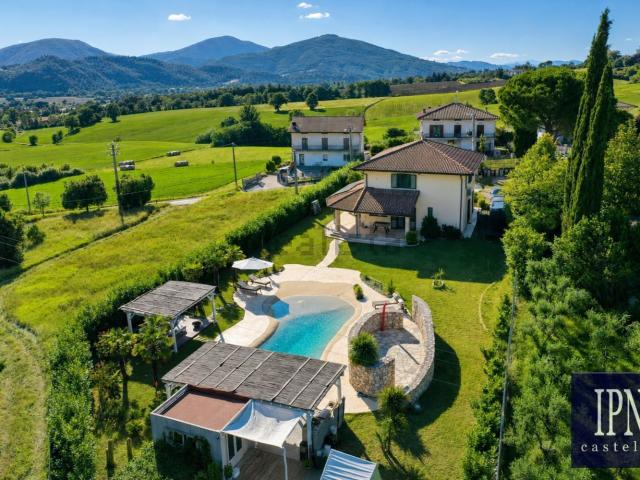 Case e ville in vendita di 340 m² in Località rancolfo