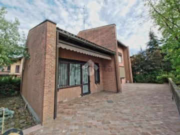 Case e ville in vendita di 340 m² in Strada Biglionino, 5
