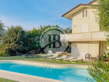 Case e ville in vendita di 341 m²