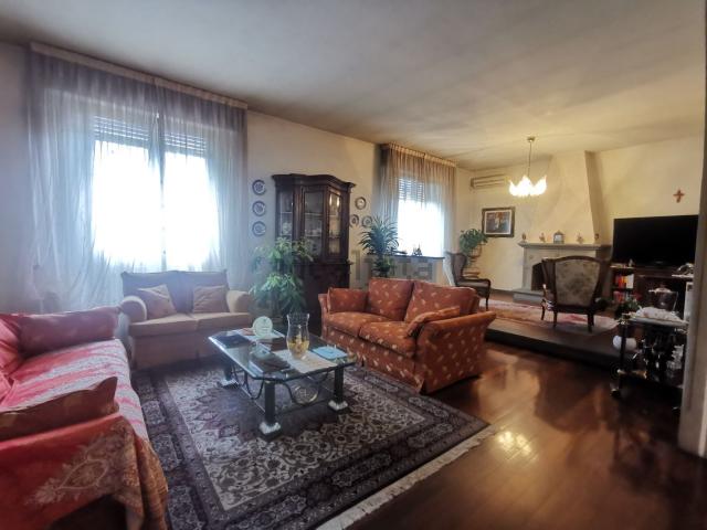 Case e ville in vendita di 341 m² in Via Lorenzo Ciulli
