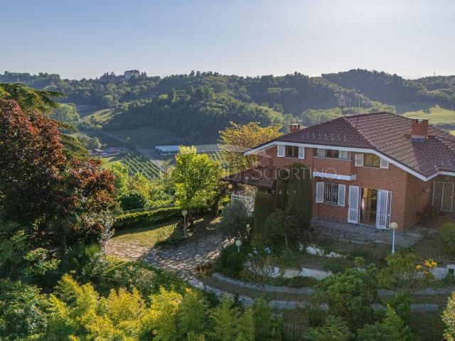 Case e ville in vendita di 341 m² in Via Mondo, 96