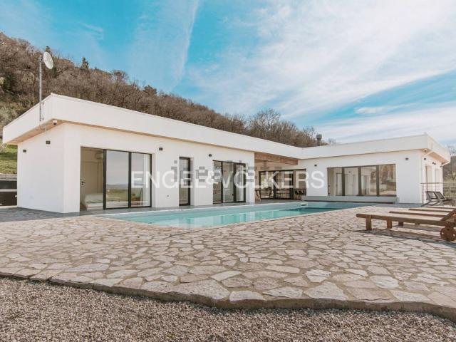 Case e ville in vendita di 341 m² in Contrada Torre