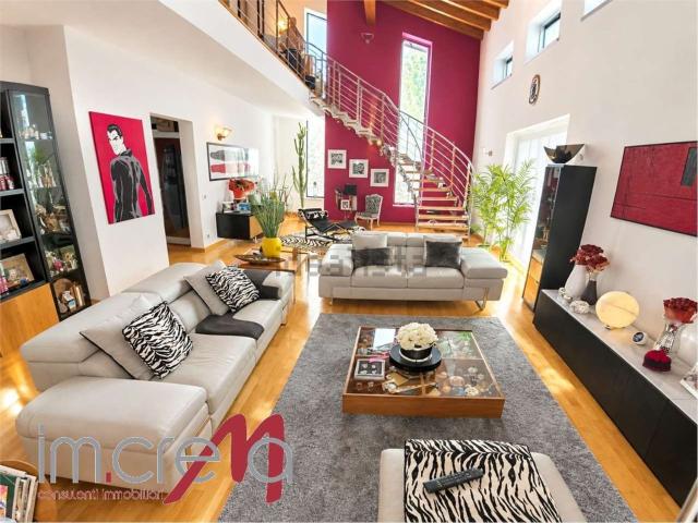 Case e ville in vendita di 342 m² in Via Pianengo, 19
