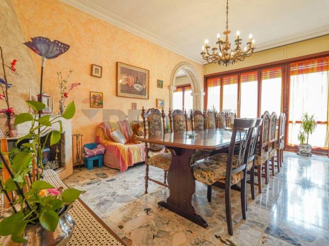 Case e ville in vendita di 342 m² in Viale Mazzini, 7