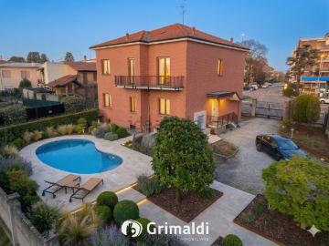 Case e ville in vendita di 343 m² in Via Lombardia, 1