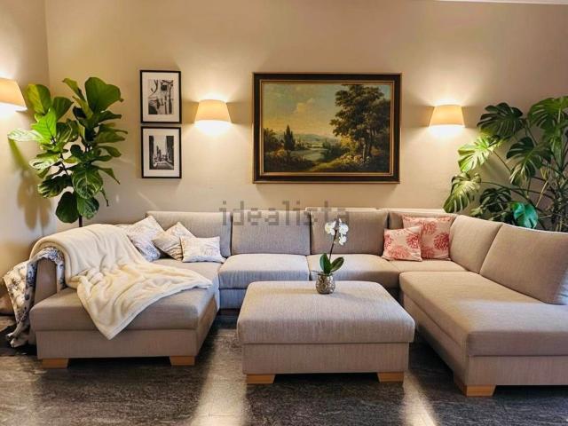 Case e ville in vendita di 344 m² in Via Cesare Battisti