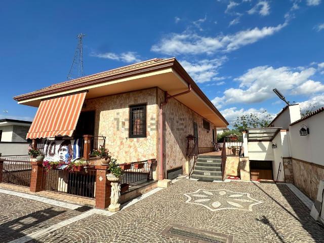 Case e ville in vendita di 344 m² in Via Annamaria Ortese, 30