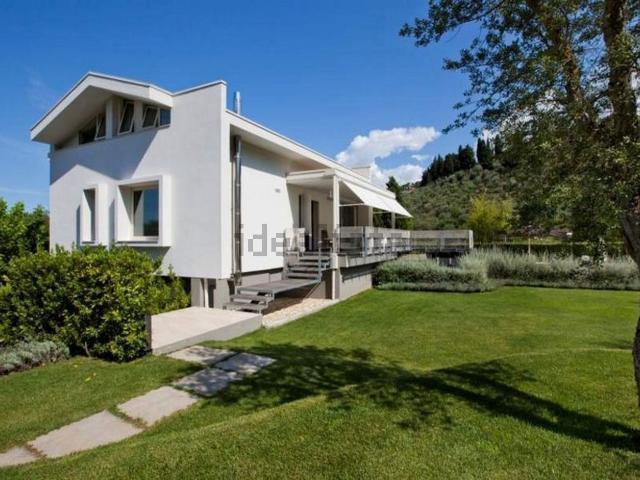 Case e ville in vendita di 345 m²