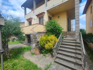 Sant'angelo A Lecore, Via Buia Pistoia, Candeglia