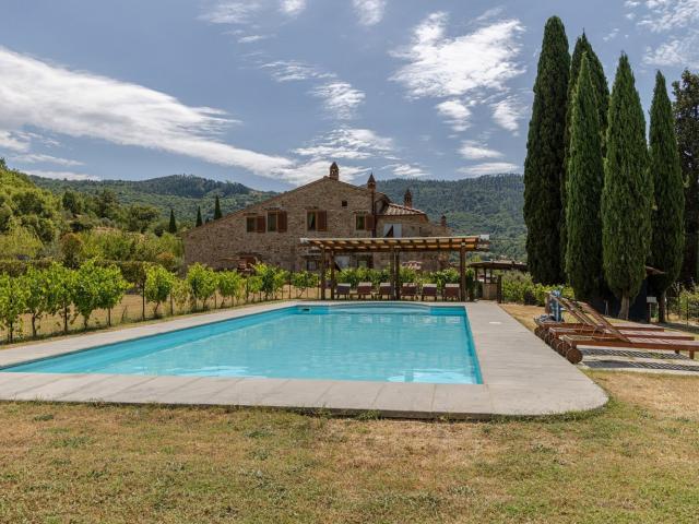 Case e ville in vendita di 345 m² in Via le Pietre
