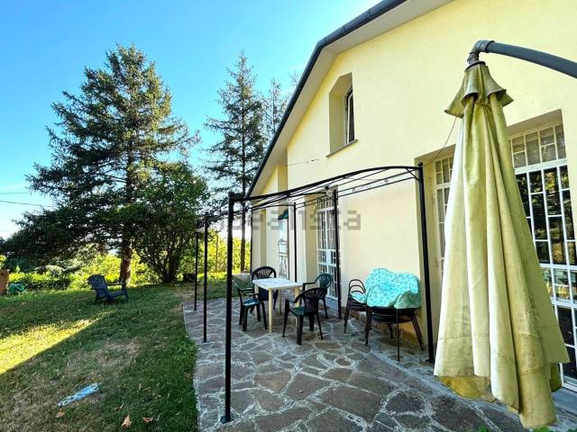 Case e ville in vendita di 345 m² in Via Montecalvo