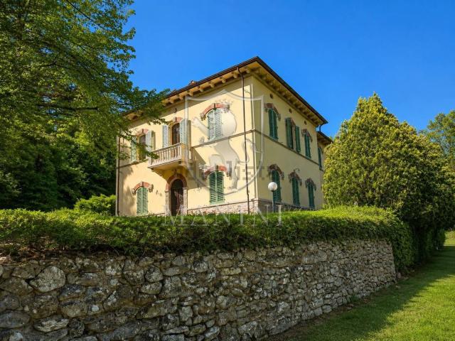 Case e ville in vendita di 345 m² in Località Marcena
