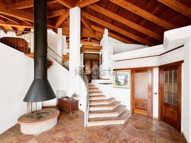 Case e ville in vendita di 345 m² in Piazza San Rocco, 50