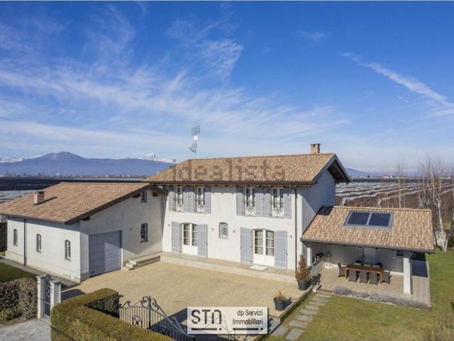 Case e ville in vendita di 346 m² in Via del Sale, 31