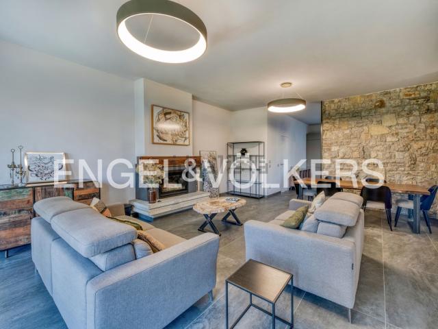 Case e ville in vendita di 346 m² in Via Santa Maria Crocifissa di Rosa