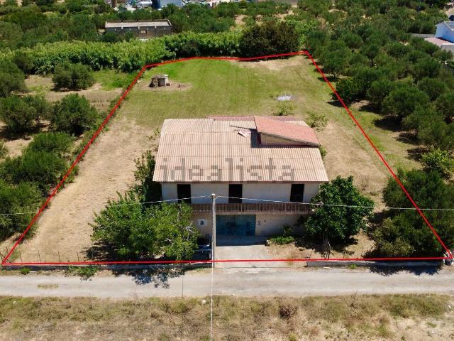 Case e ville in vendita di 346 m² in Contrada Margi