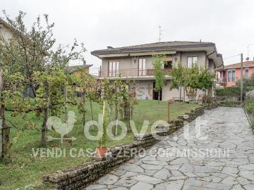 Case e ville in vendita di 347 m² in Via Acquanera, 32