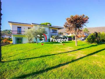 Case e ville in vendita di 349 m²
