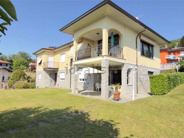 Case e ville in vendita di 349 m²
