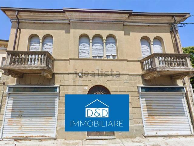 Case e ville in vendita di 349 m² in Via Giuseppe Pampuro, 6