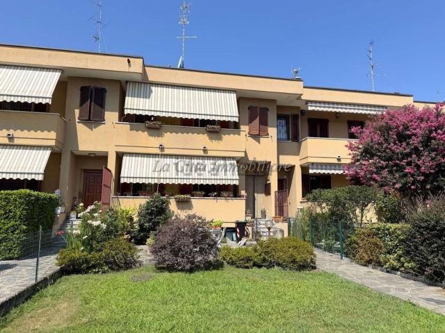 Case e ville in vendita di 349 m² in Via Sacco e Vanzetti, 24