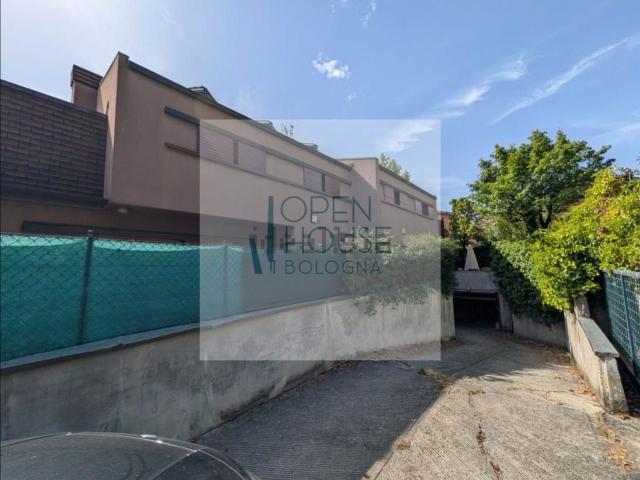 Case e ville in vendita di 349 m² in Via Papa Giovanni XXIII