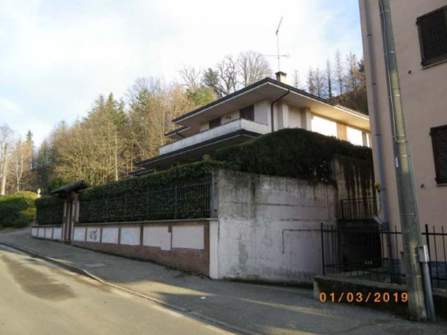 Case e ville in vendita di 349 m² in Via Rinarolo