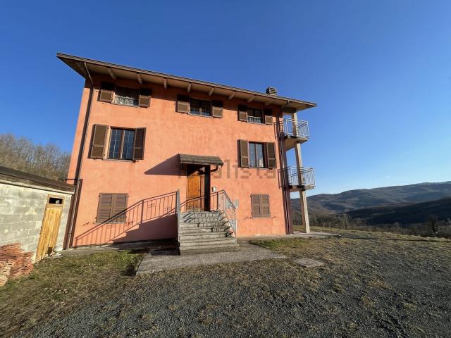 Case e ville in vendita di 349 m² in Località Dorbora